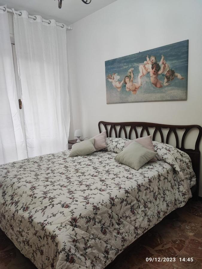 ホテル Casa Di Lory ミラノ エクステリア 写真