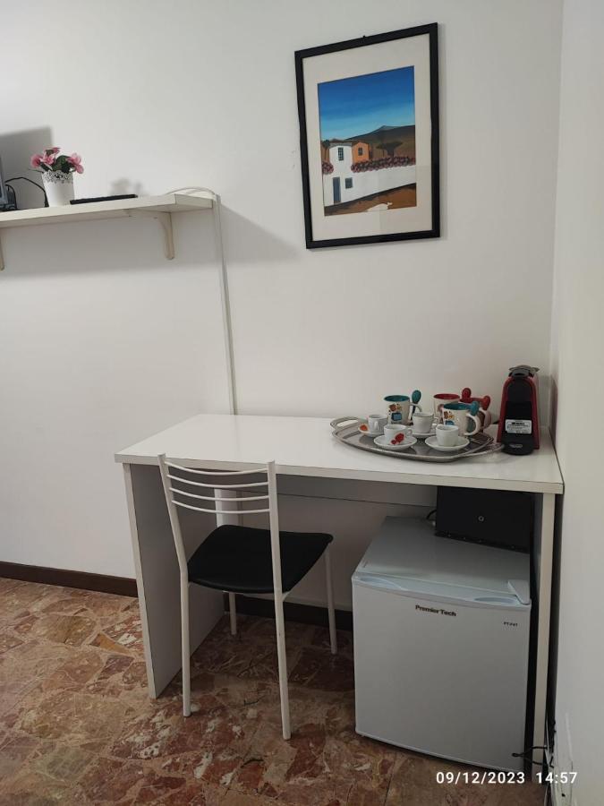 ホテル Casa Di Lory ミラノ エクステリア 写真